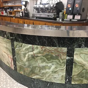 Hotel A La Pinte Du Nord, Parigi